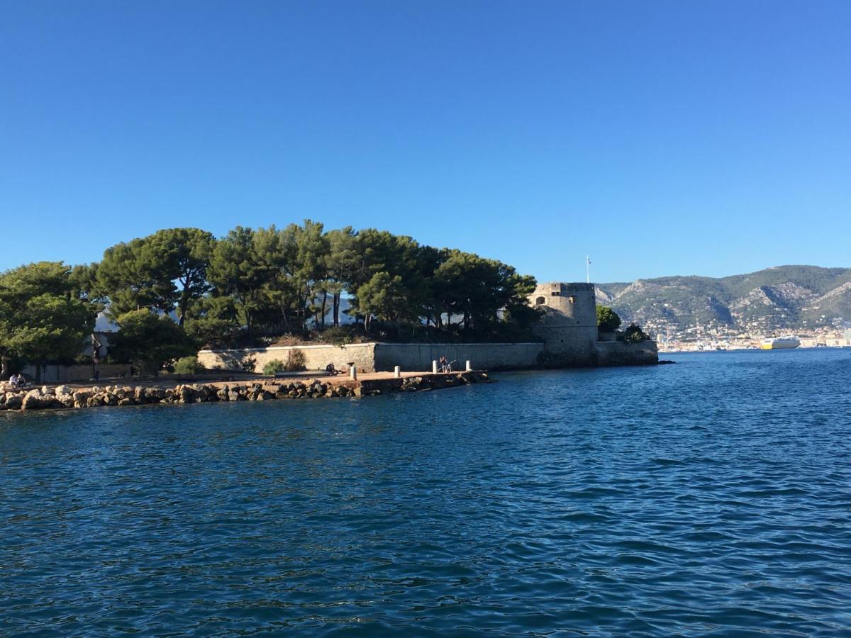 Au Coeur Du Vieux Toulon Au Calme Appartement Renove Climatise Confortable Etage Eleve Avec Ascenseur Proche Parking Et Toutes Commodites Exterior foto