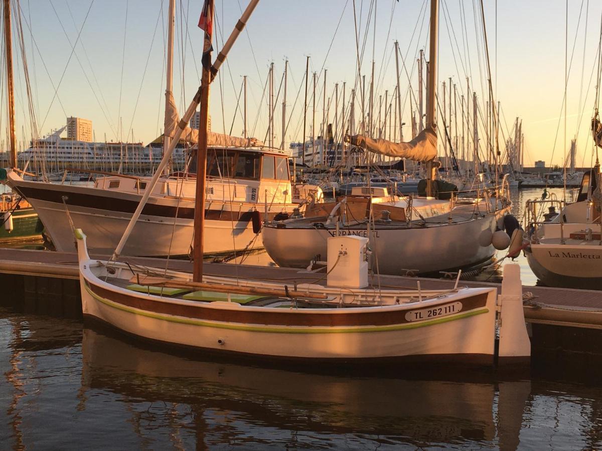 Au Coeur Du Vieux Toulon Au Calme Appartement Renove Climatise Confortable Etage Eleve Avec Ascenseur Proche Parking Et Toutes Commodites Exterior foto