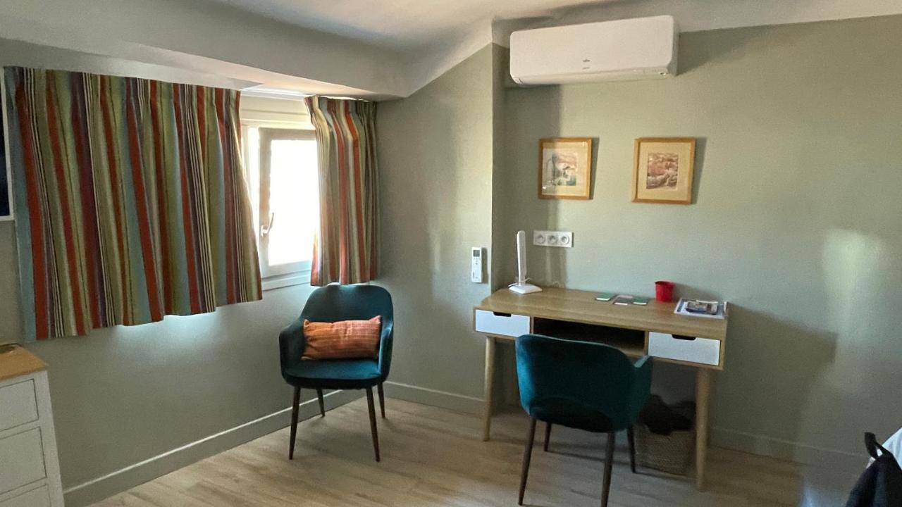 Au Coeur Du Vieux Toulon Au Calme Appartement Renove Climatise Confortable Etage Eleve Avec Ascenseur Proche Parking Et Toutes Commodites Exterior foto