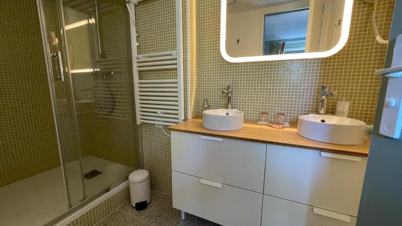 Au Coeur Du Vieux Toulon Au Calme Appartement Renove Climatise Confortable Etage Eleve Avec Ascenseur Proche Parking Et Toutes Commodites Exterior foto