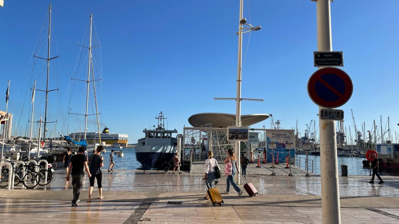 Au Coeur Du Vieux Toulon Au Calme Appartement Renove Climatise Confortable Etage Eleve Avec Ascenseur Proche Parking Et Toutes Commodites Exterior foto
